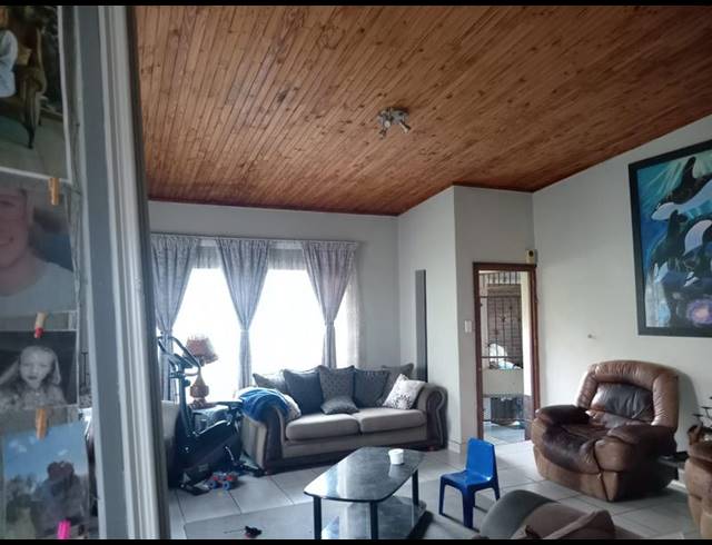 3 BEDROOM HOUSE FOR SALE IN PRETORIA GARDENS